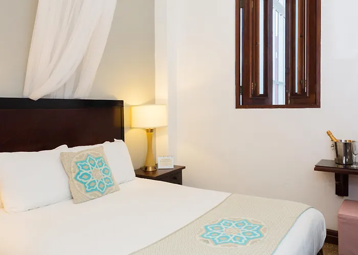 Pet Friendly hotel: Casablanca Hotel